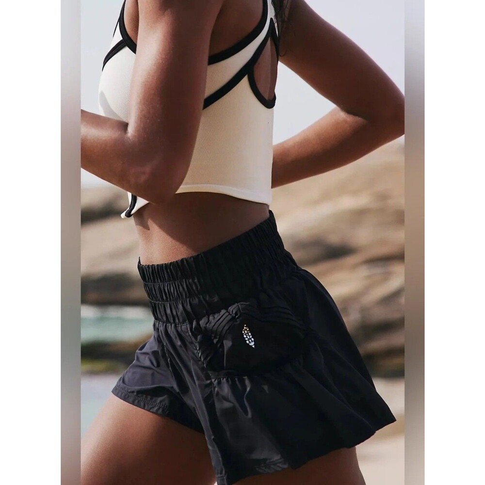 FREE PEOPLE Women's Movement black Get Your Flirt on Shorts - size M